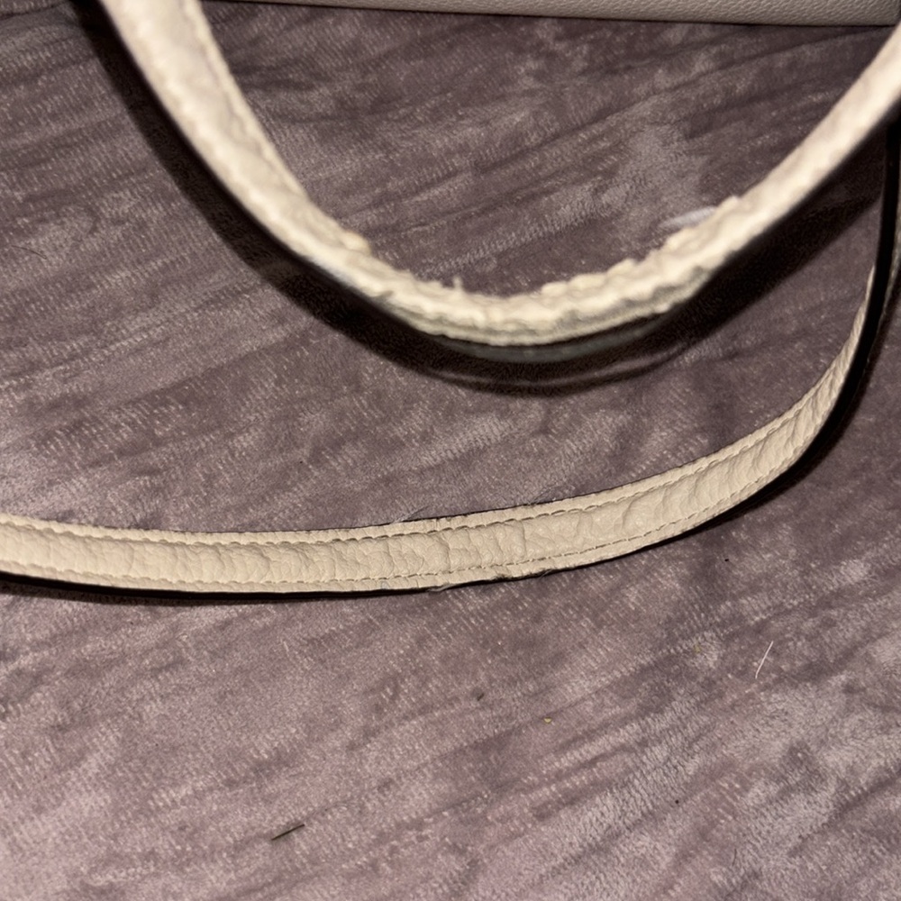 Coach | cream color tote ( purse) - Picture 3 of 10